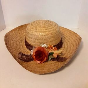 VINTAGE WIDE BRIM STRAW HAT WITH FLOWERS